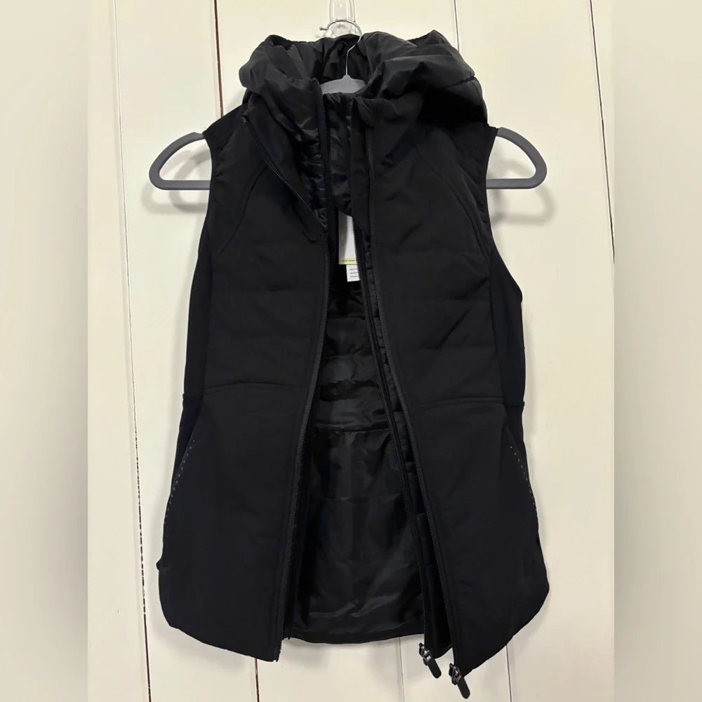 Brand New NWT LuluLemon Primaloft Black Another Mile Vest - Size 4